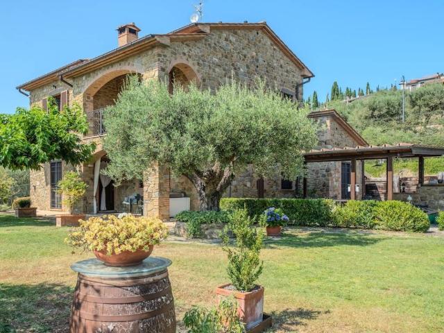 Villa in vendita a Tuoro sul Trasimeno PG
