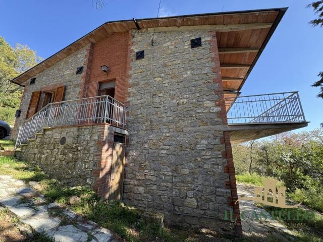 Villa in vendita a Tuoro sul Trasimeno PG