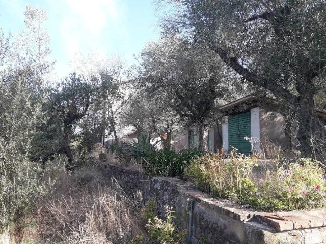 Villa in vendita a Tuoro sul Trasimeno PG