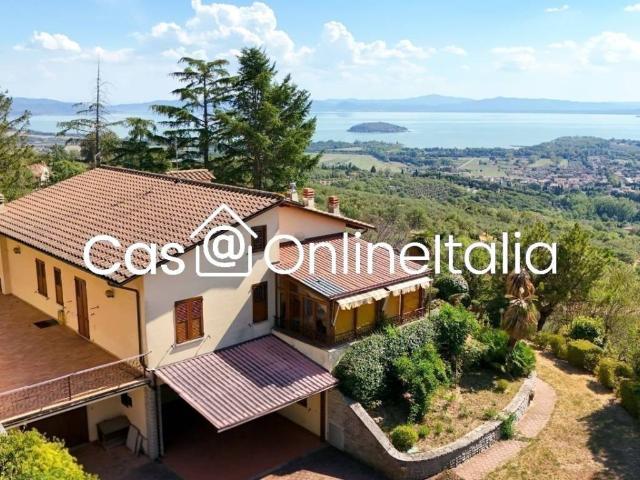 Villa in vendita a Tuoro sul Trasimeno PG