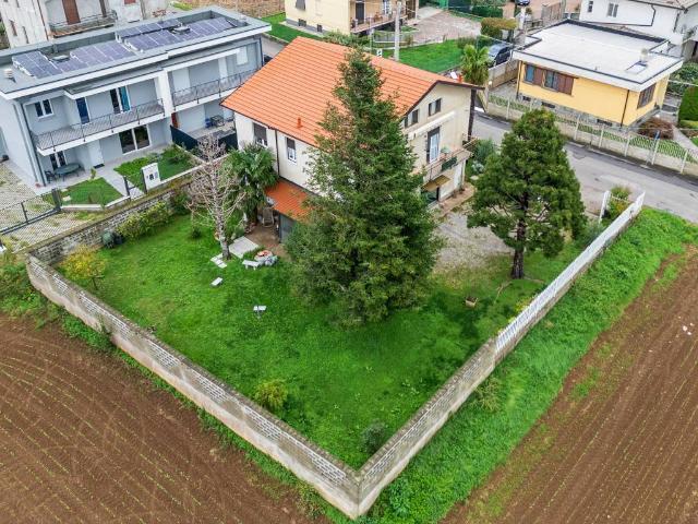 Villa in vendita a Turate CO