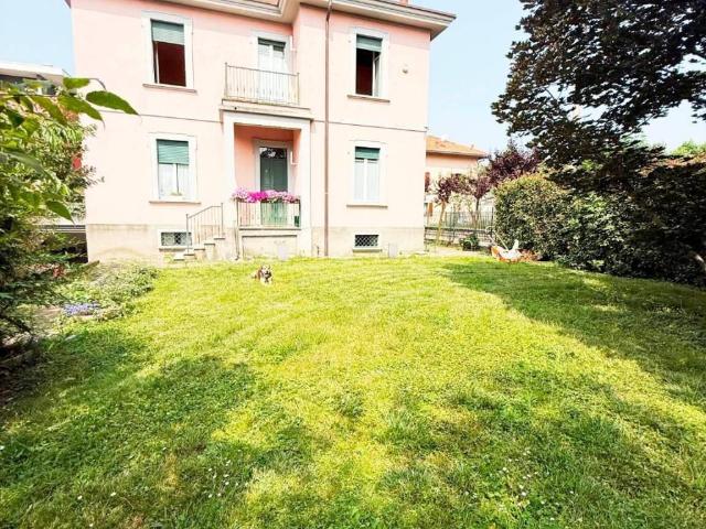 Villa in vendita a Turate CO