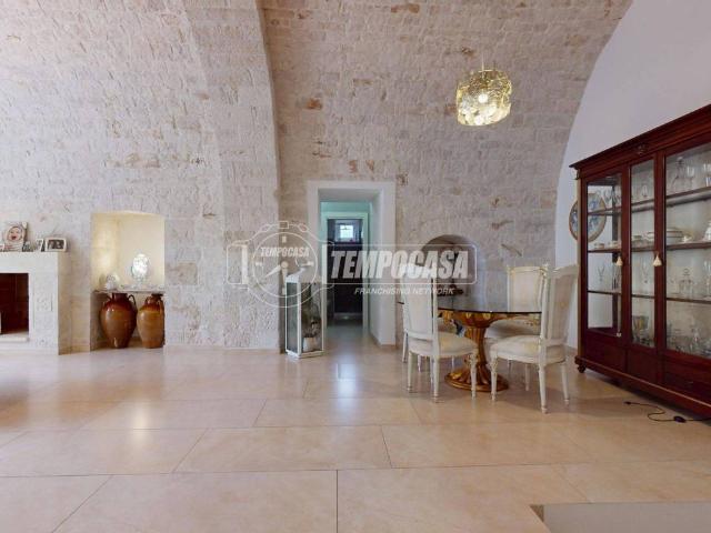 Villa in vendita a Turi BA