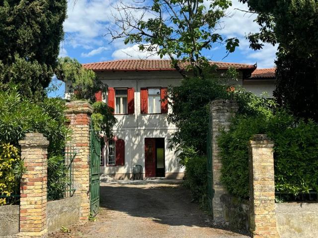 Villa in vendita a Turriaco GO