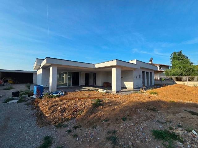 Villa in vendita a Uboldo VA