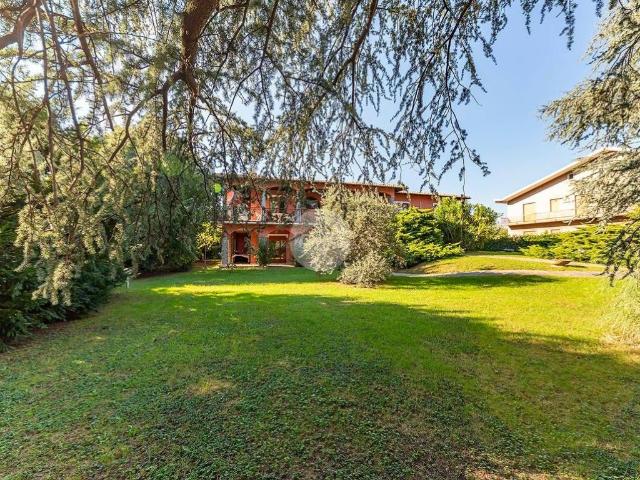 Villa in vendita a Uboldo VA