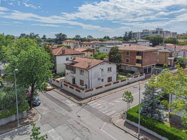 Villa in vendita a Udine UD