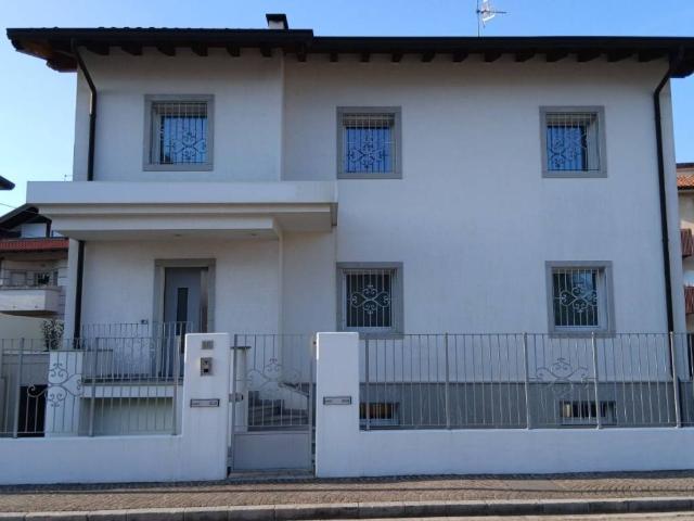 Villa in vendita a Udine UD