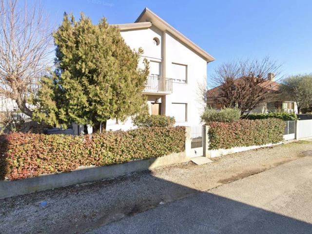 Villa in vendita a Udine UD