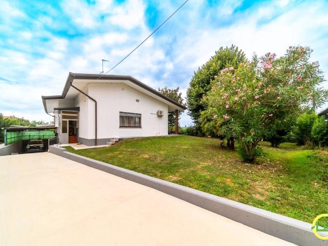 Villa in vendita a Udine UD