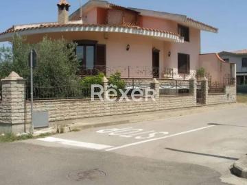 Villa in vendita a Uras OR