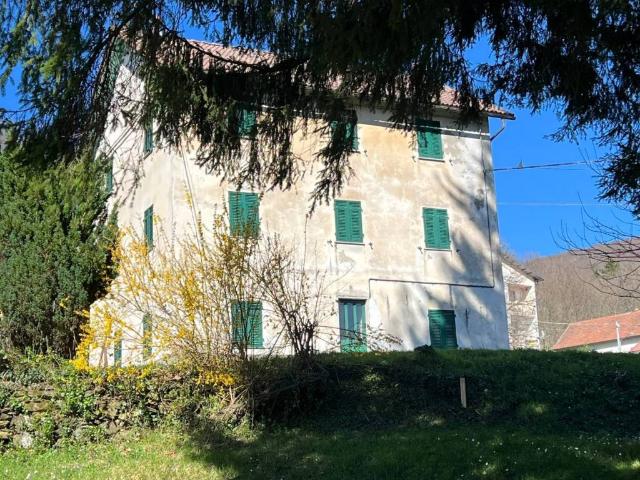 Villa in vendita a Urbe SV
