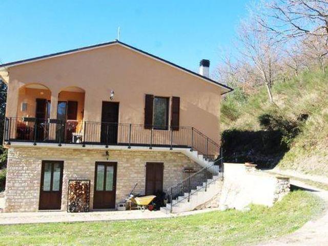 Villa in vendita a Urbino PU