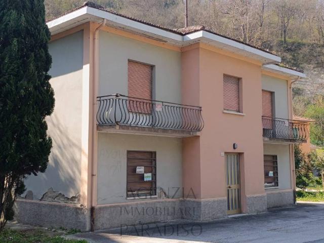 Villa in vendita a Urbino PU