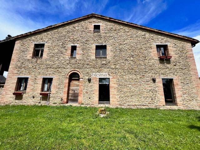Villa in vendita a Urbino PU