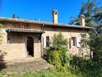 Villa in vendita a Urbino PU