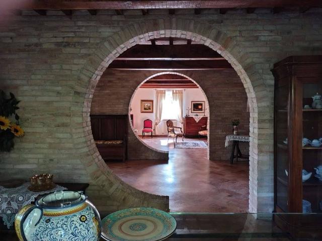 Villa in vendita a Urbino PU