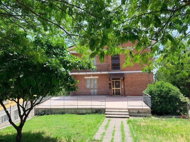 Villa in vendita a Urbino PU