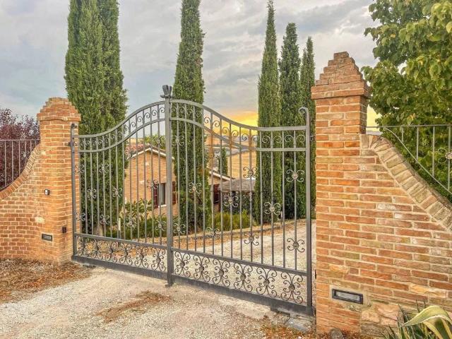 Villa in vendita a Urbino PU