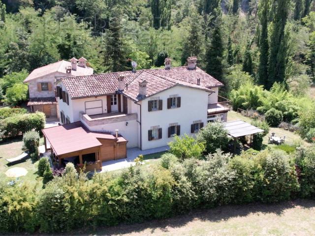 Villa in vendita a Urbino