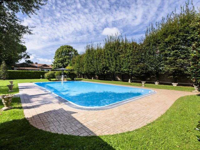 Villa in vendita a Urgnano BG