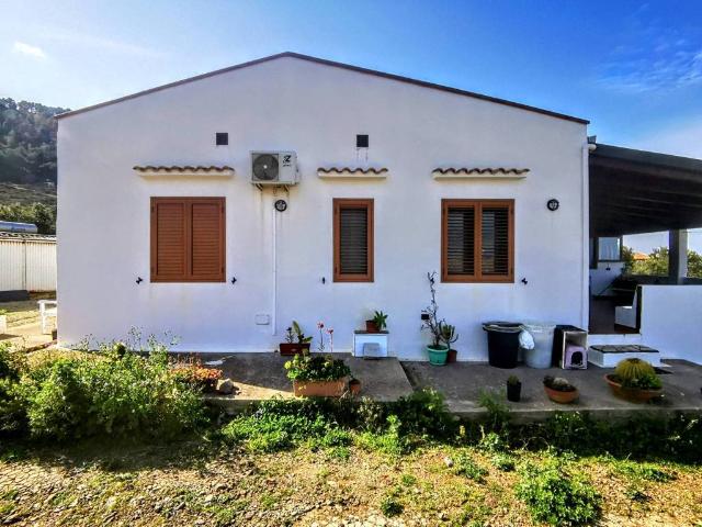 Villa in vendita a Ustica PA