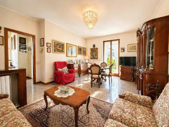Villa in vendita a Usmate Velate MB