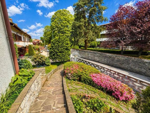 Villa in vendita a Usmate Velate MB