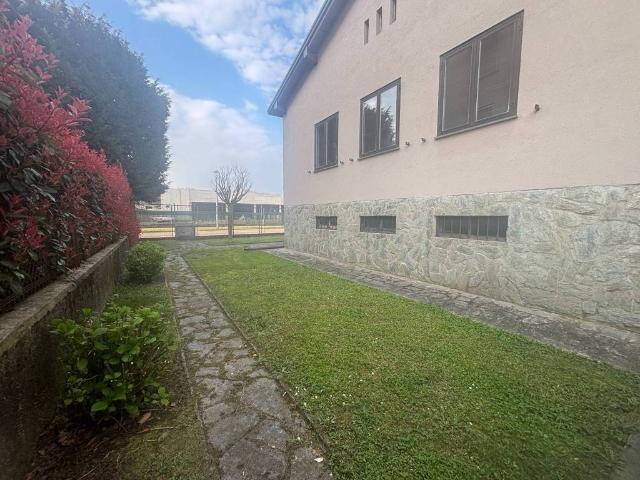 Villa in vendita a Usmate Velate MB