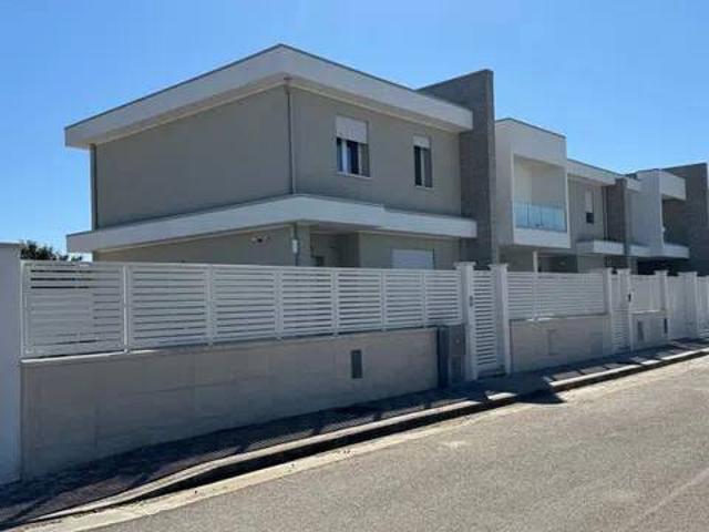 Villa in vendita a Uta CA