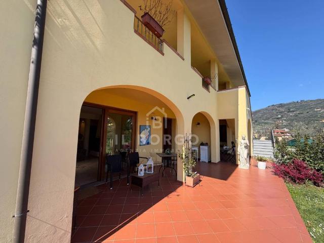Villa in vendita a Uzzano PT
