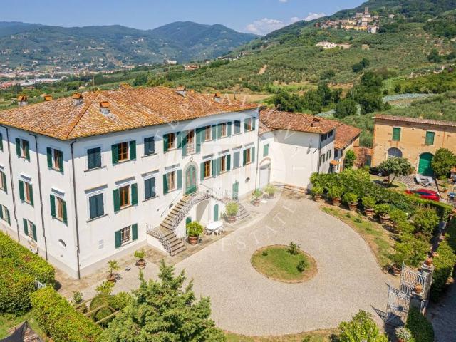 Villa in vendita a Uzzano PT