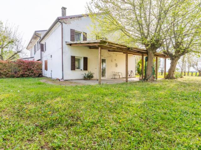 Villa in vendita a Voghiera FE