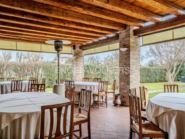 Villa in vendita a Volpago del Montello TV