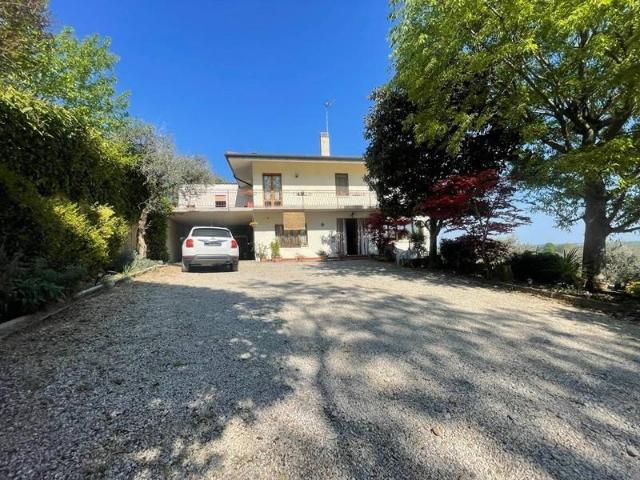 Villa in vendita a Volpago del Montello TV