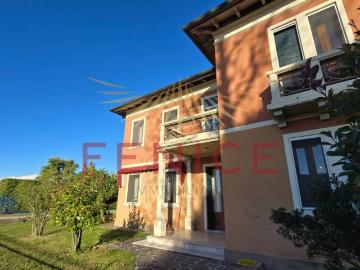 Villa in vendita a Volpago del Montello TV