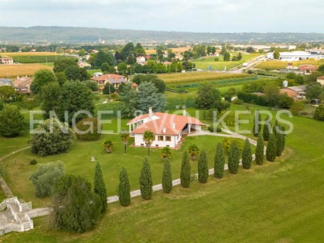 Villa in vendita a Volpago del Montello TV