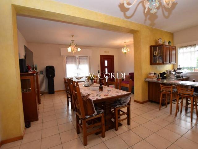 Villa in vendita a Volpago del Montello TV