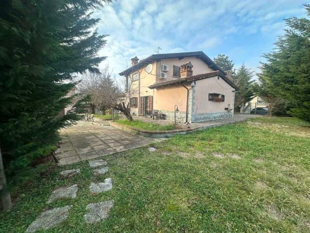 Villa in vendita a Volpara PV