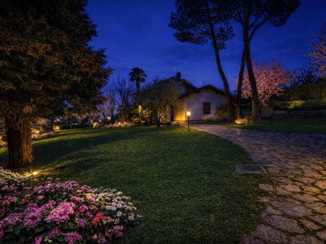 Villa in vendita a Volpara PV