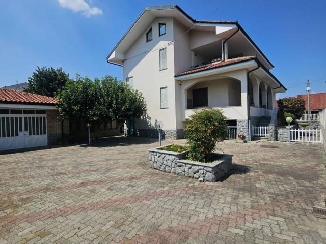 Villa in vendita a Volpiano TO
