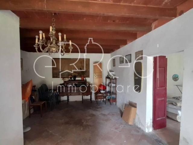 Villa in vendita a Volta Mantovana MN