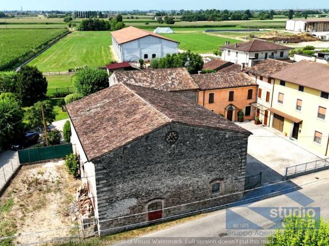 Villa in vendita a Volta Mantovana MN