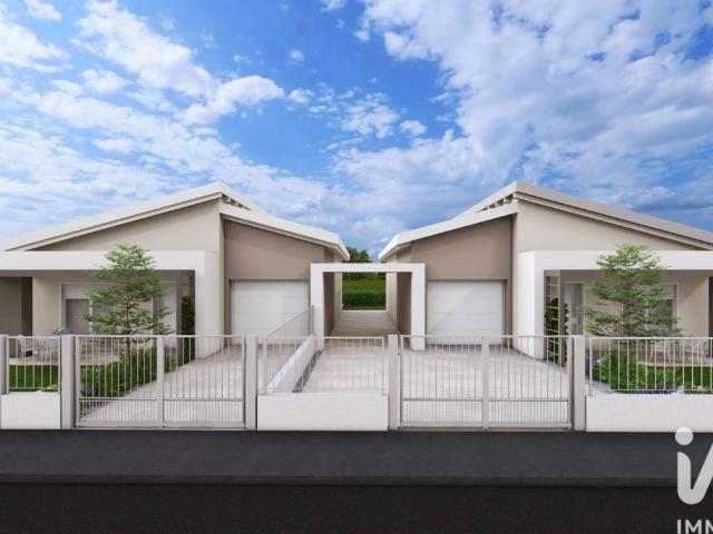 Villa in vendita a Volta Mantovana MN