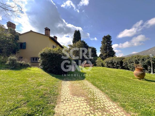 Villa in vendita a Vaiano PO