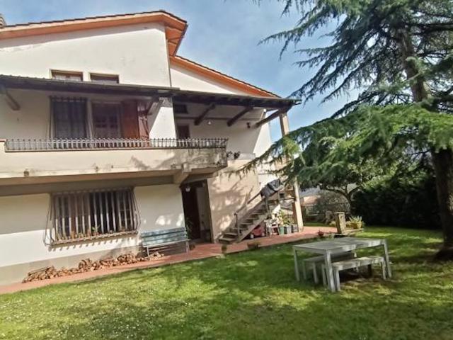 Villa in vendita a Vaiano PO
