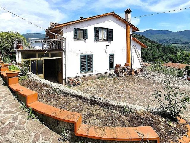 Villa in vendita a Vaiano PO