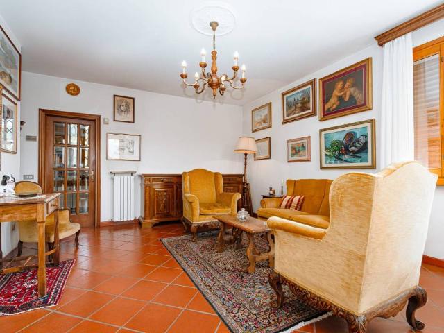 Villa in vendita a Vaiano PO