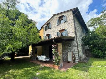 Villa in vendita a Vaiano PO