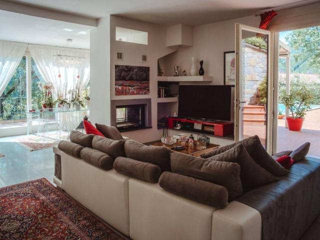 Villa in vendita a Vaiano PO